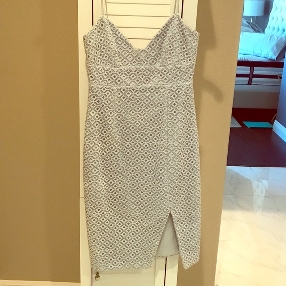 NICHOLAS Modern Detail Dress - Picture 3 of 7